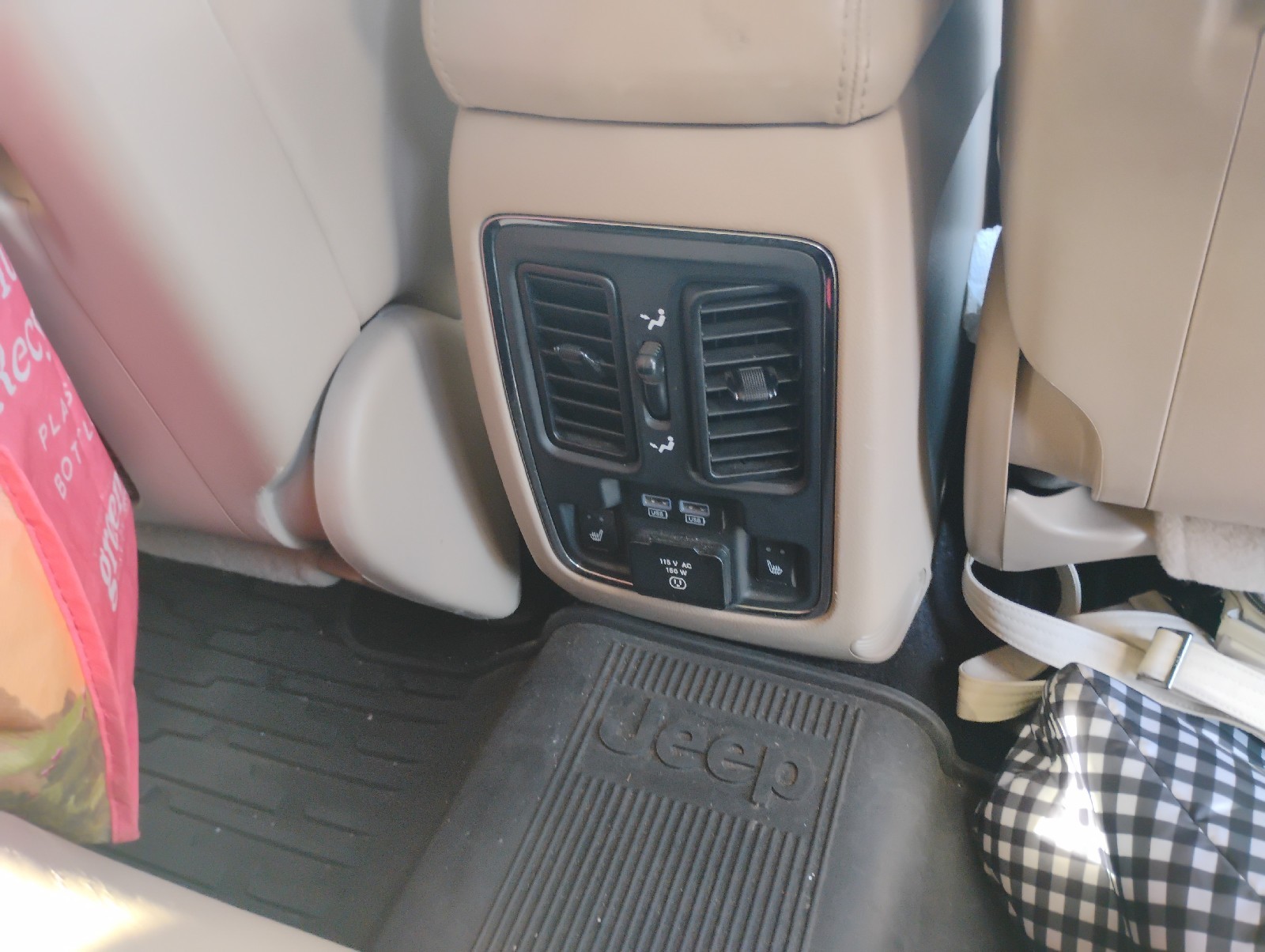 Used 2014 Bright White Clearcoat Jeep Limited image 29