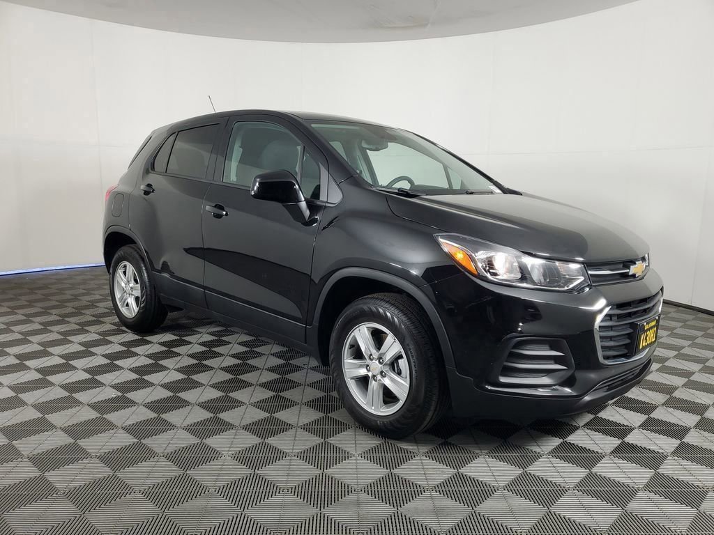 Used 2022 Chevrolet Trax LS with VIN KL7CJNSM4NB550527 for sale in Monrovia, CA