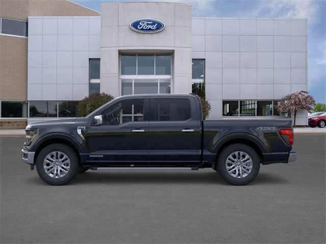 2025 Ford F-150 XLT photo 2