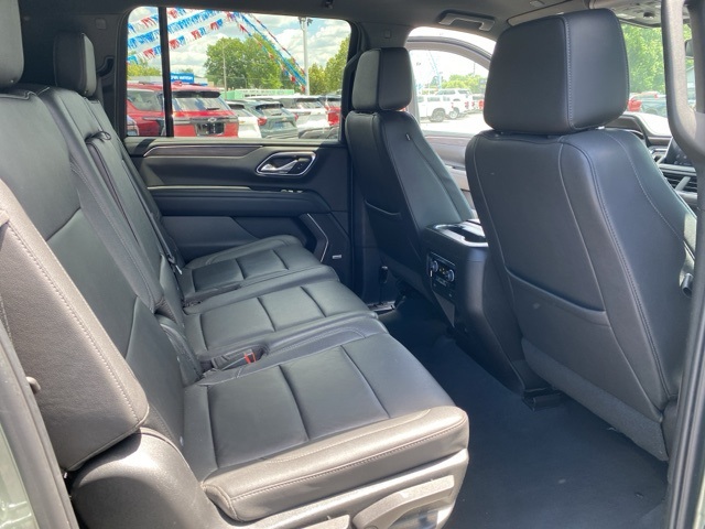 2023 Chevrolet Suburban LT photo 34
