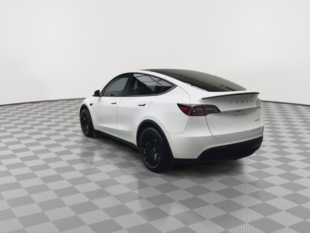 Used 2024 Tesla Model Y Long Range with VIN 7SAYGDEE7RA275096 for sale in Fond du Lac, WI