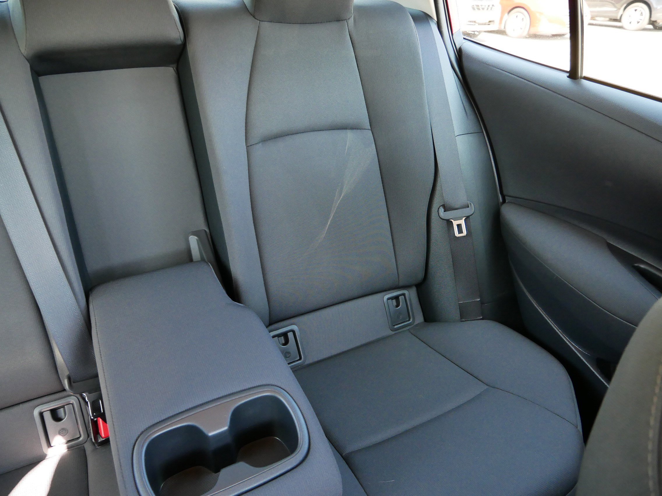 2021 Toyota Corolla LE photo 14