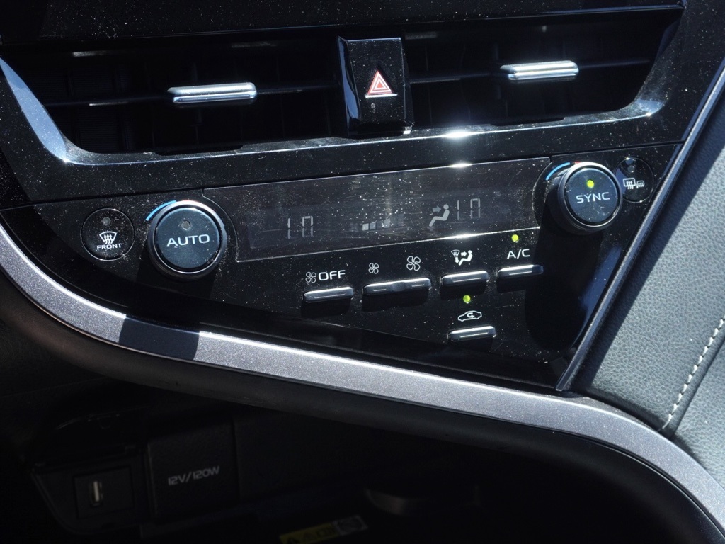 2023 Toyota Camry XSE photo 14