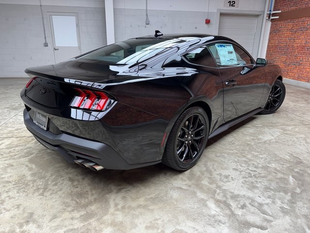 2025 Ford Mustang EcoBoost Premium photo 3