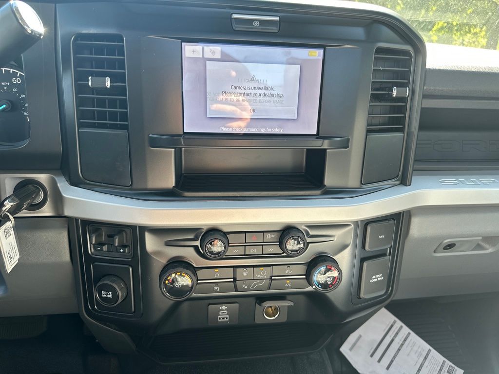 2025 Ford F-600 photo 4