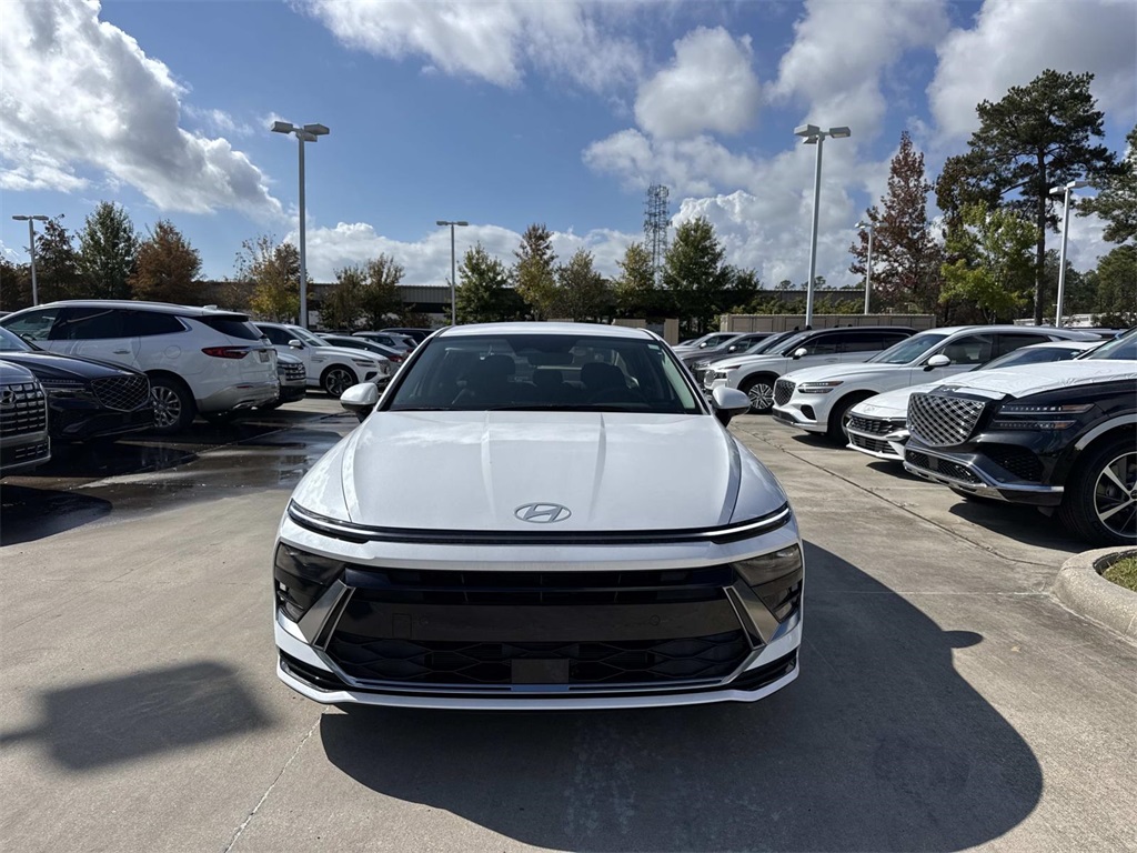 2025 Hyundai Sonata Hybrid SEL photo 2