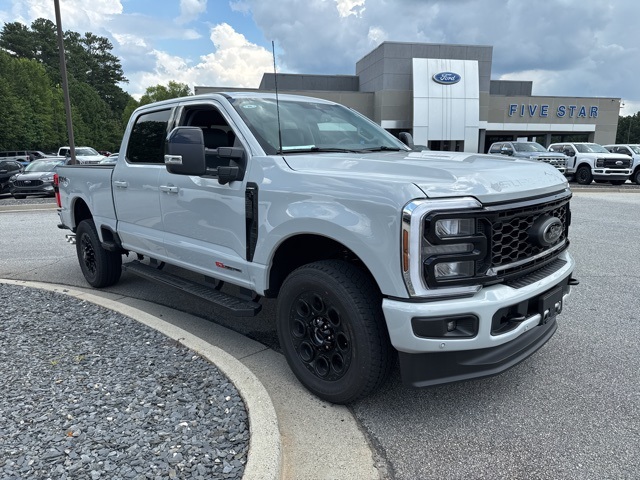 2025 Ford F-350 photo 14