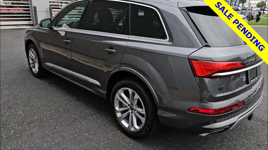 2025 Audi Q7 Premium's photo
