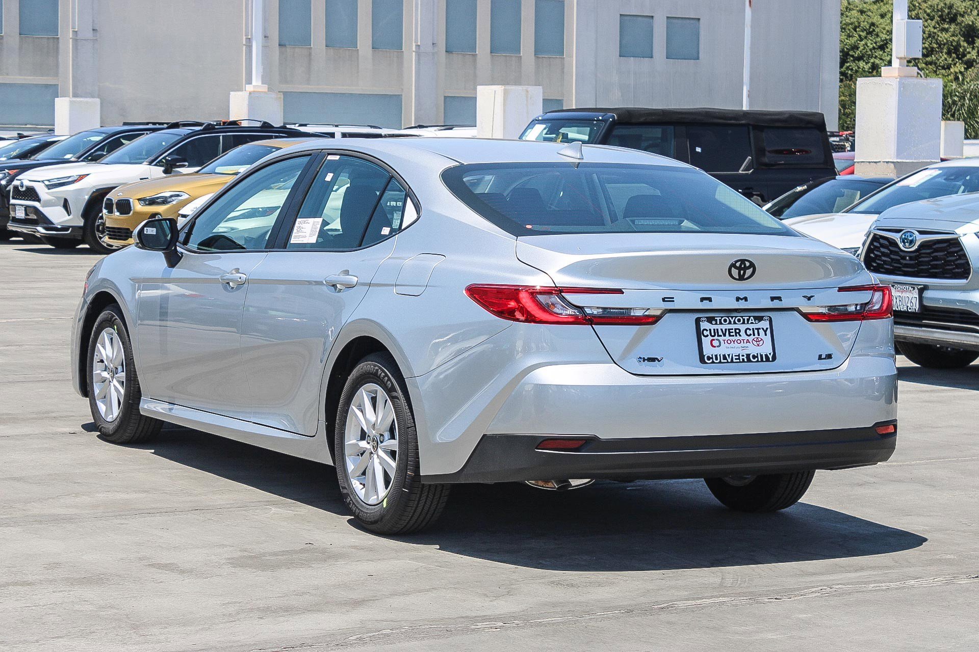 2025 Toyota Camry LE photo 5