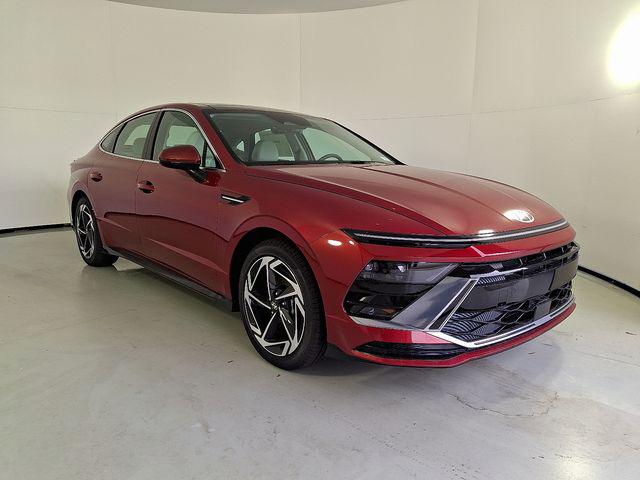 2025 Hyundai Sonata SEL's photo