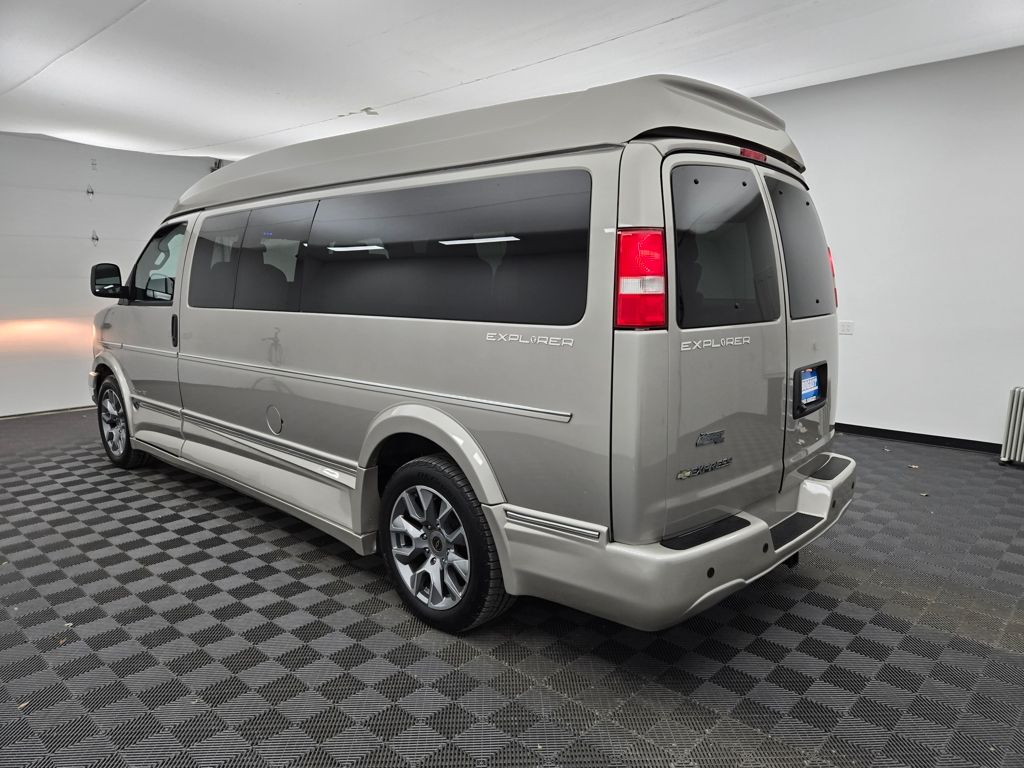 2023 Chevrolet Express photo 10