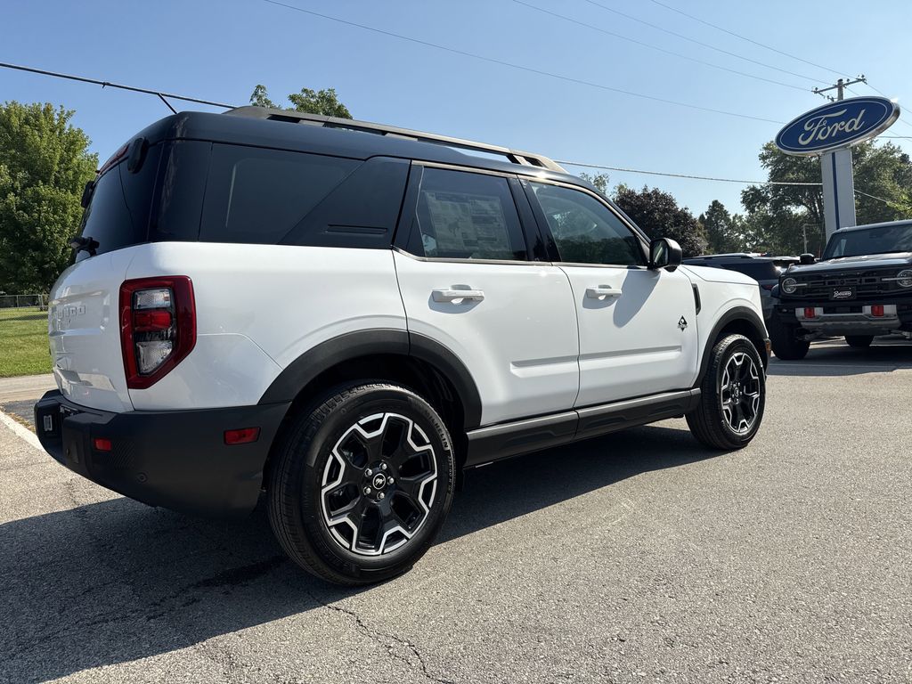 2025 Ford Bronco Sport Outer Banks photo 5