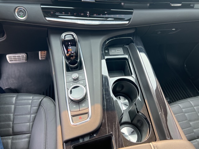 2024 Cadillac Escalade V-Series photo 6