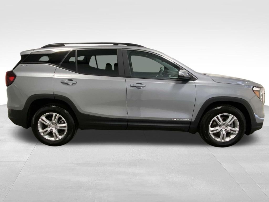 2023 Gmc Terrain SLE photo 2