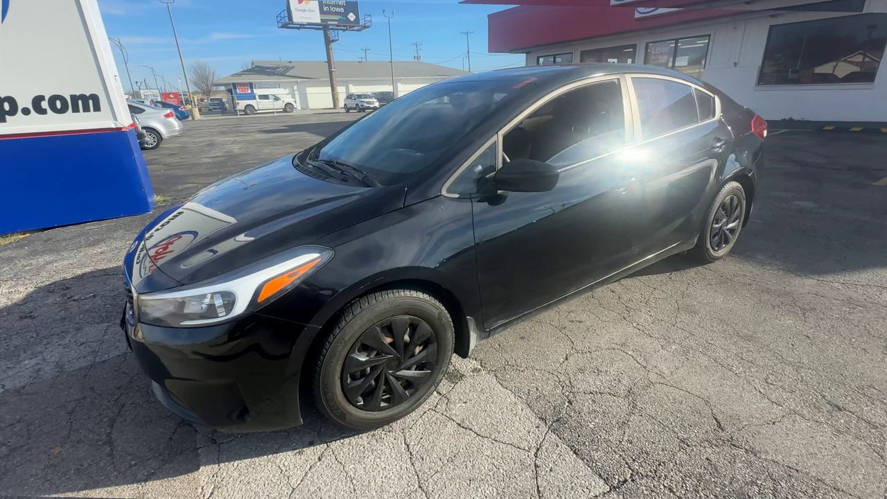2018 Kia Forte LX Base photo 4