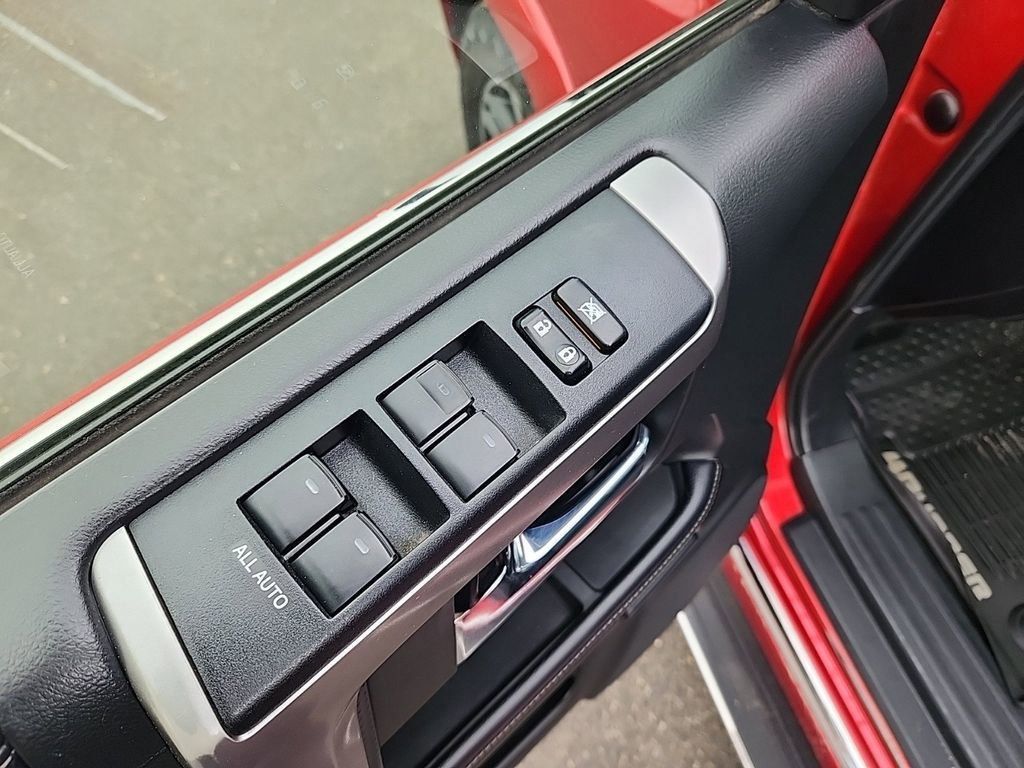 2018 Toyota 4Runner Limited photo 10