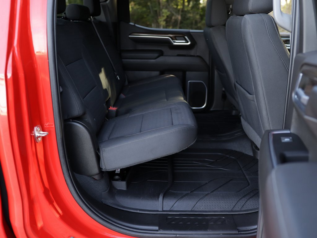 2022 Chevrolet Silverado LT photo 26