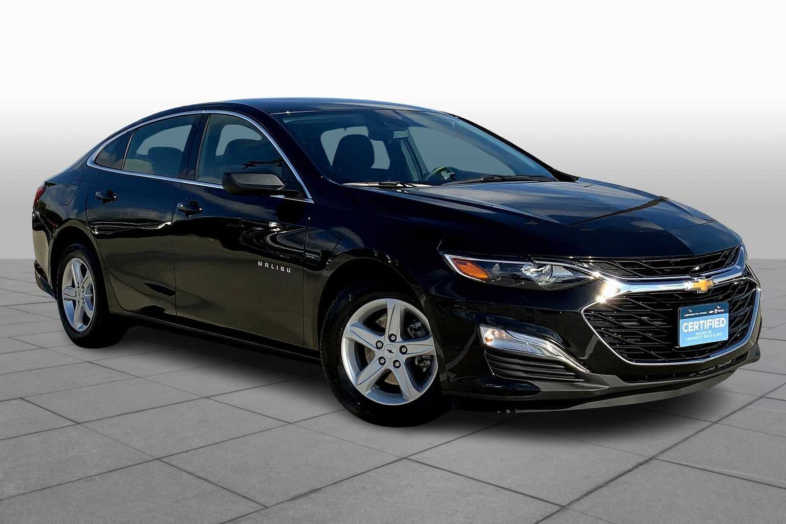 2023 Chevrolet Malibu LS photo 2