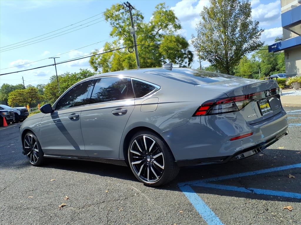 2023 Honda Accord Hybrid Touring photo 6
