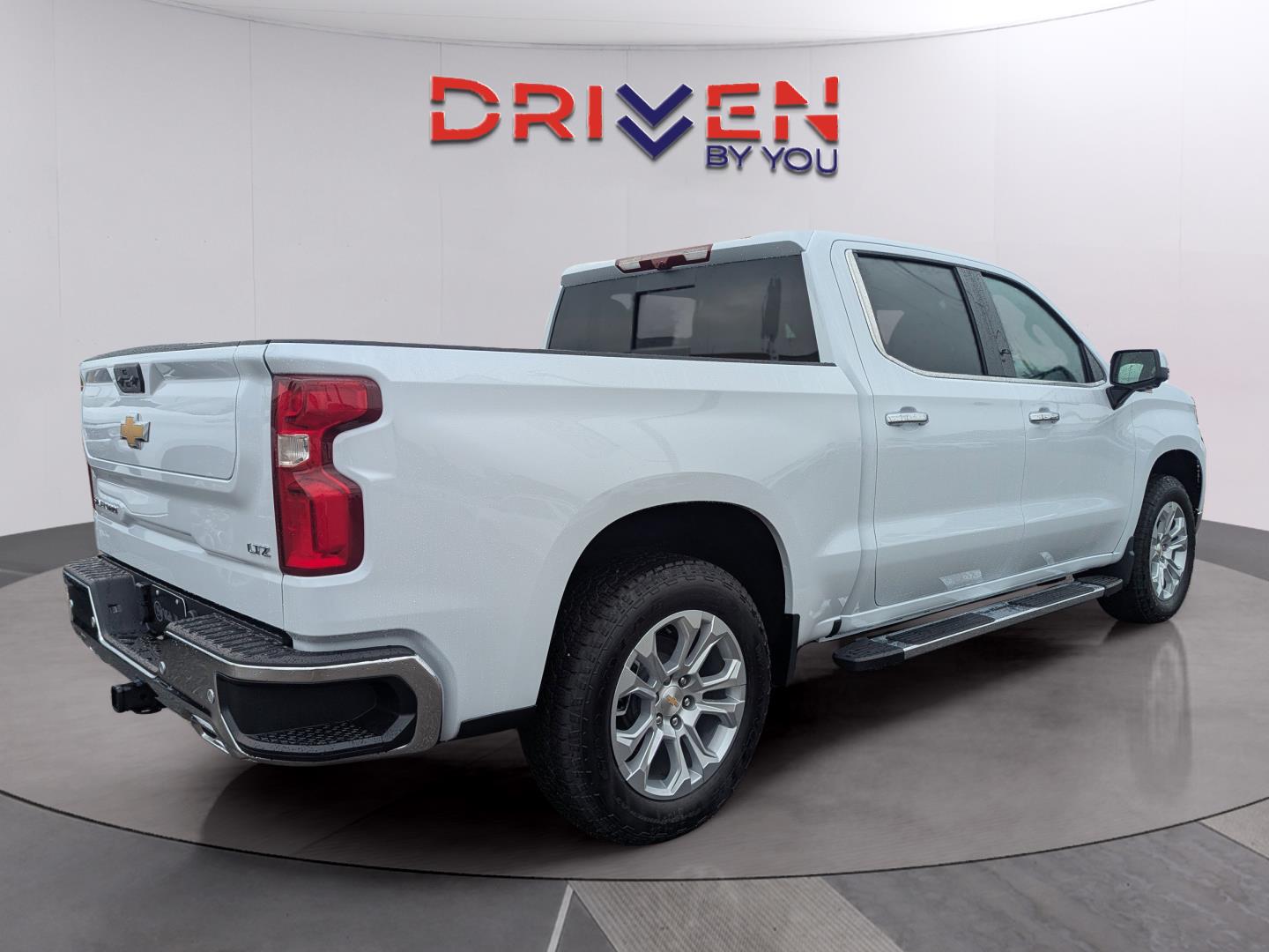 2026 Chevrolet Silverado 1500 LTZ photo 3