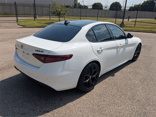 2019 Alfa Romeo Giulia Ti photo 6