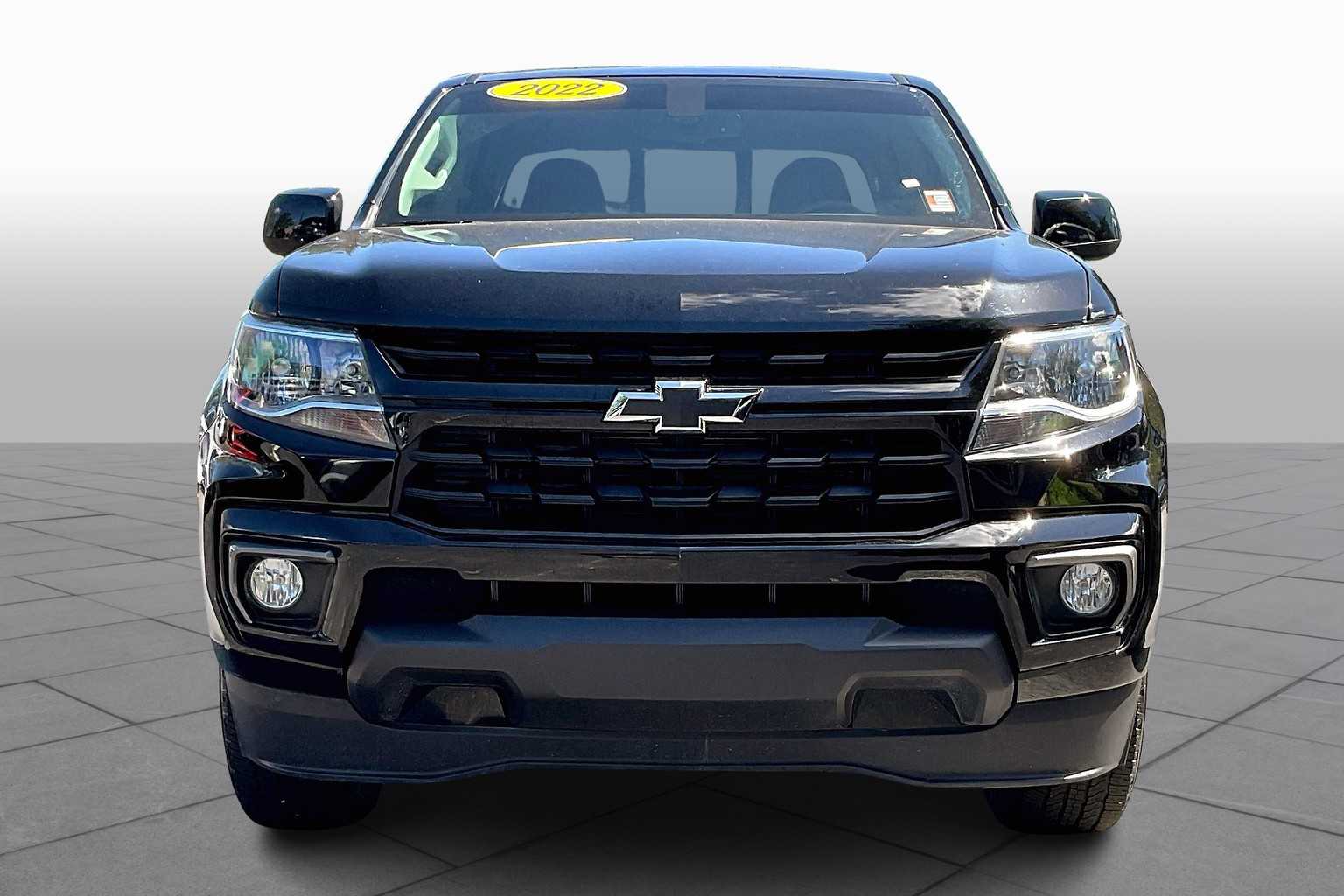 2022 Chevrolet Colorado LT photo 3