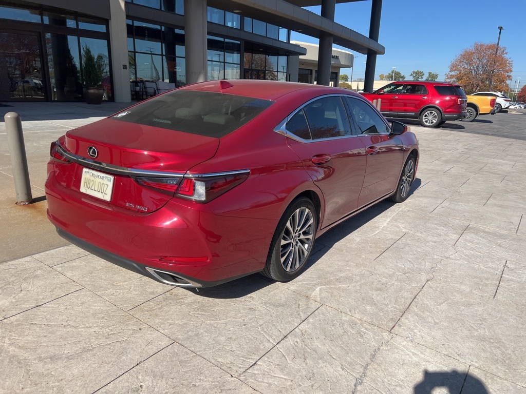 2019 Lexus ES 350 photo 3