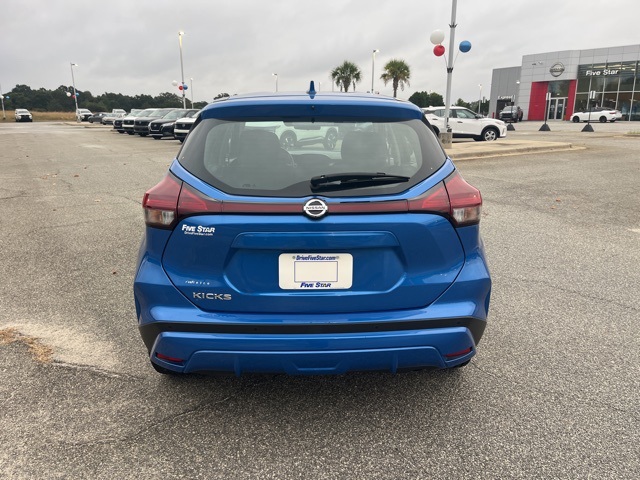 2021 Nissan Kicks S photo 21