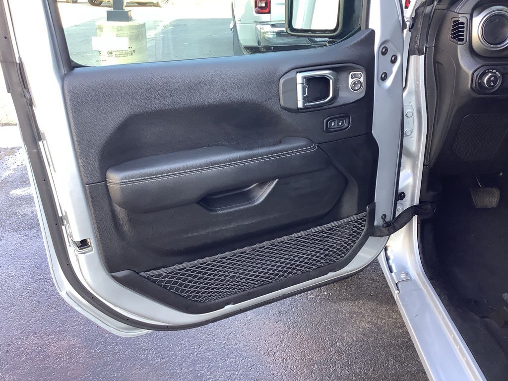 2023 Jeep Gladiator Overland photo 26