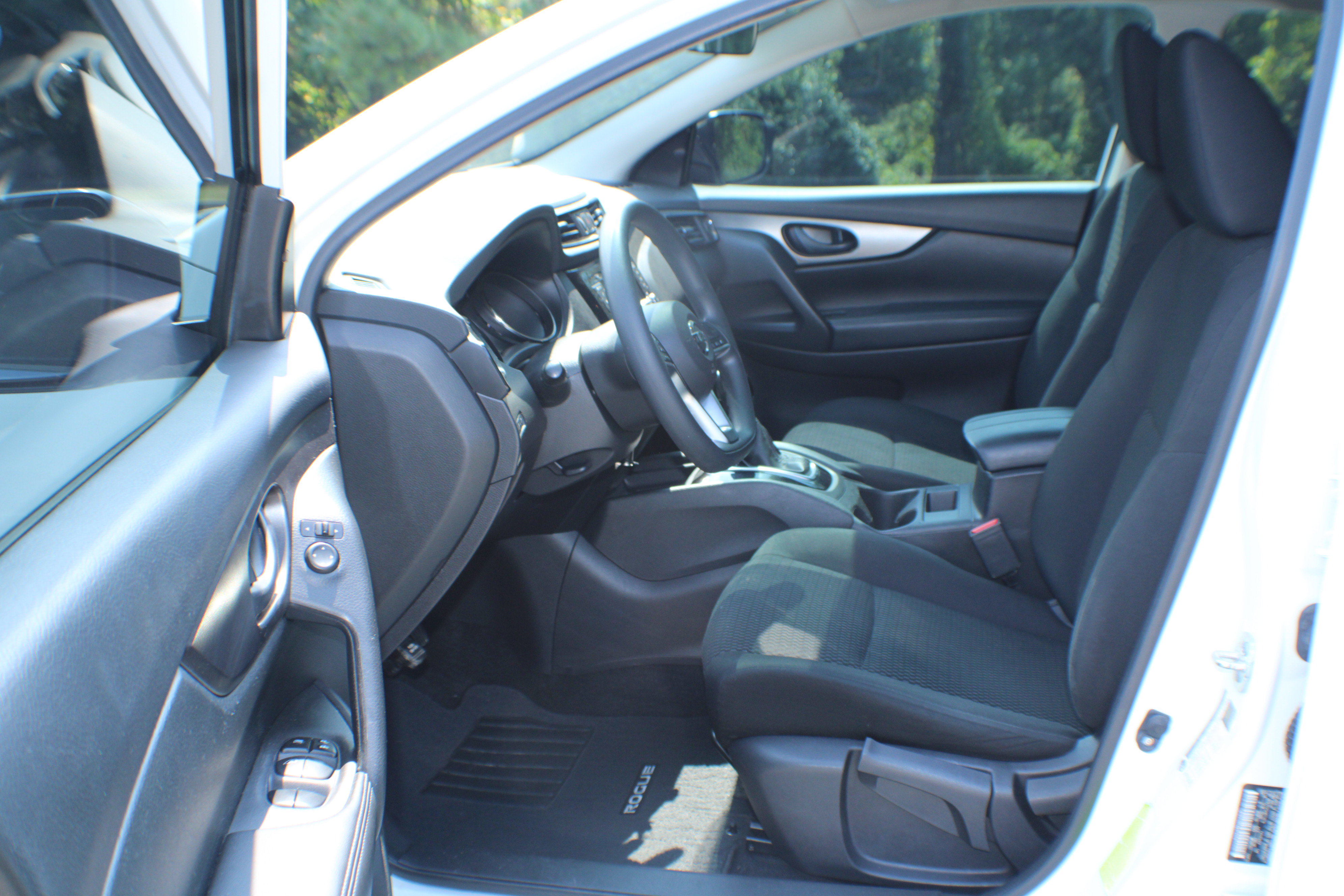 2019 Nissan Rogue Sport S photo 5