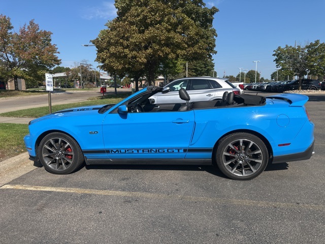 2011 Ford Mustang GT Premium photo 6