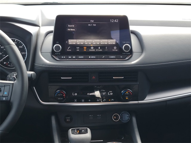 2026 Nissan Rogue SV photo 18