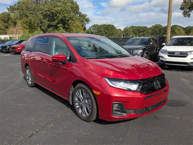 2025 Honda Odyssey Touring photo 4