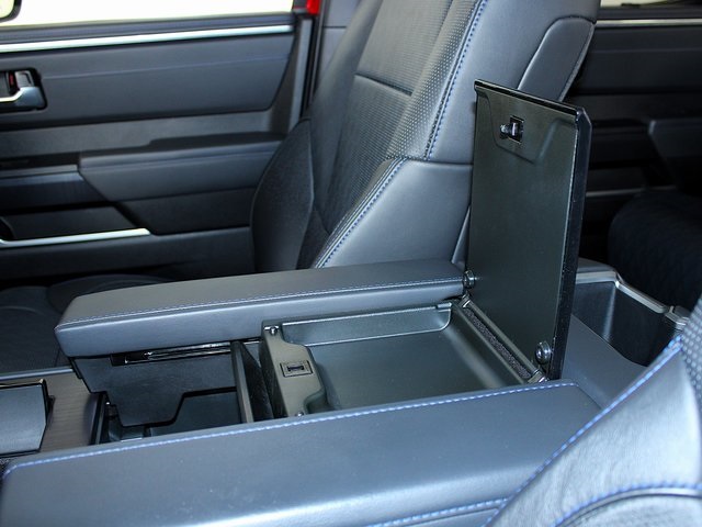 2023 Toyota Tundra Platinum photo 16