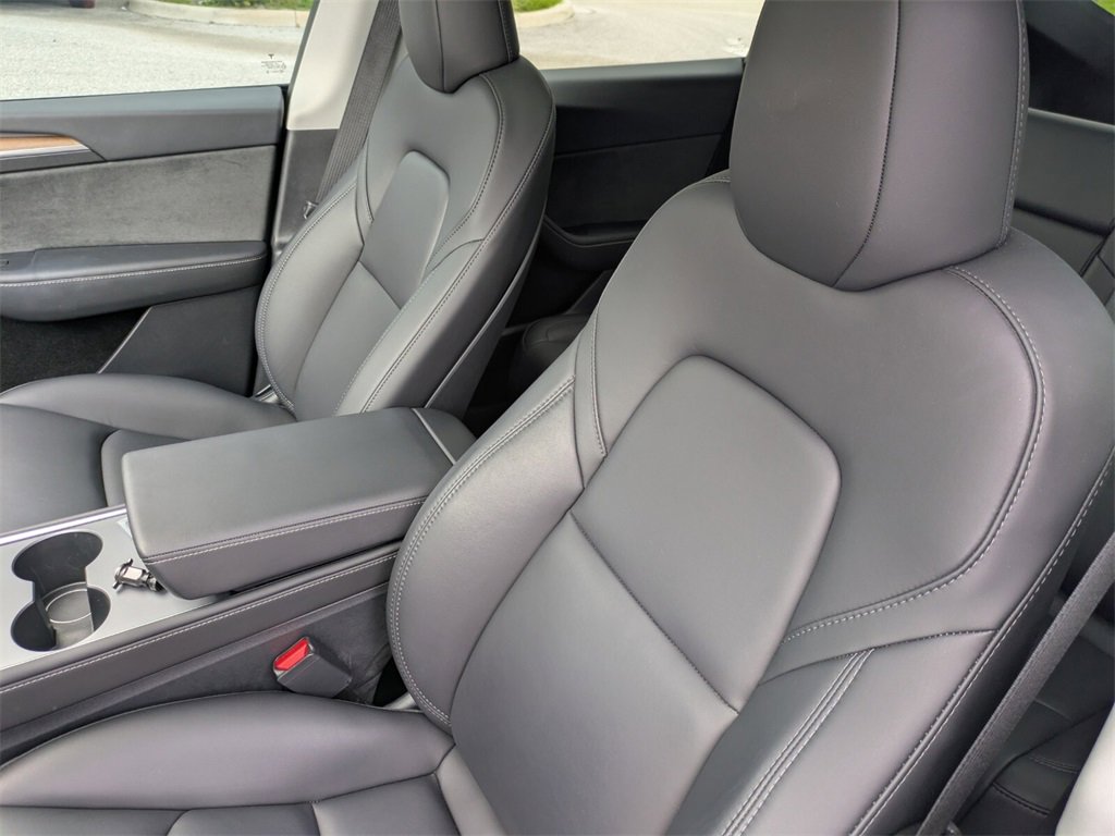 2023 Tesla Model Y Long Range photo 10