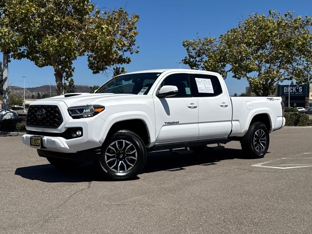 2021 Toyota Tacoma TRD Sport photo 2