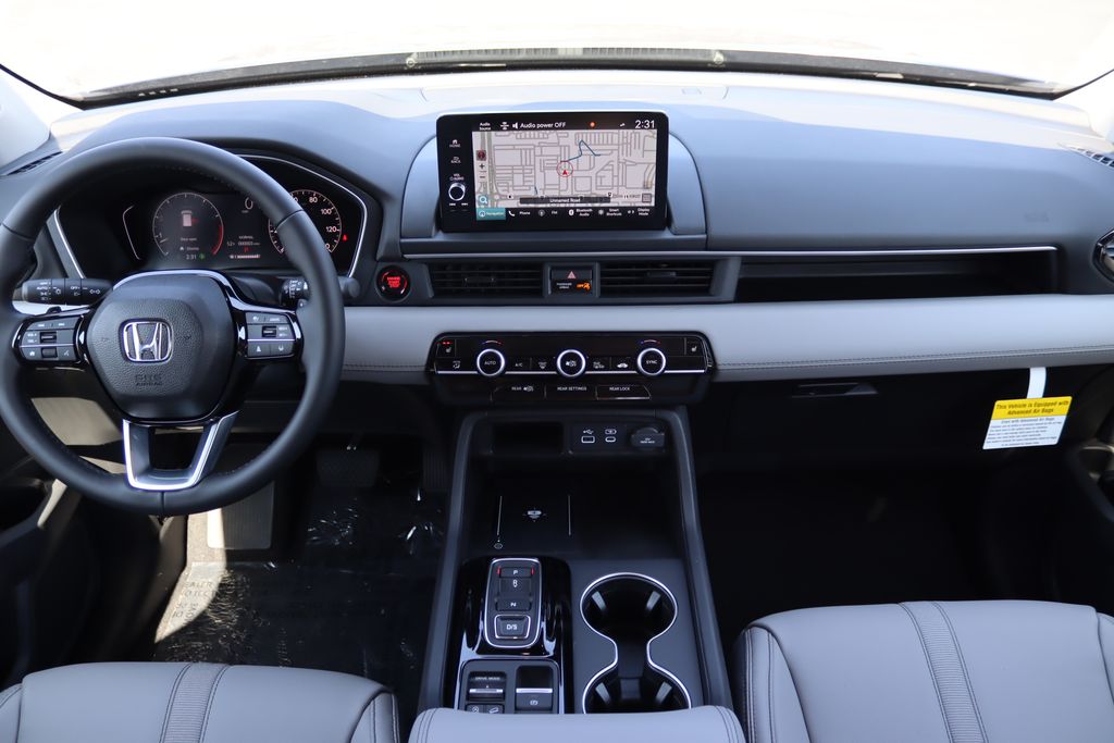2025 Honda Pilot Touring photo 17