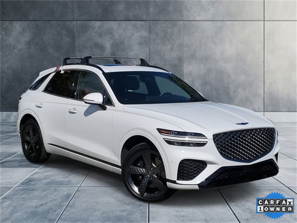 2023 GENESIS GV70 Standard's photo