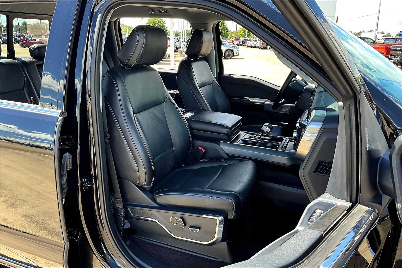 2021 Ford F-150 Lariat photo 8