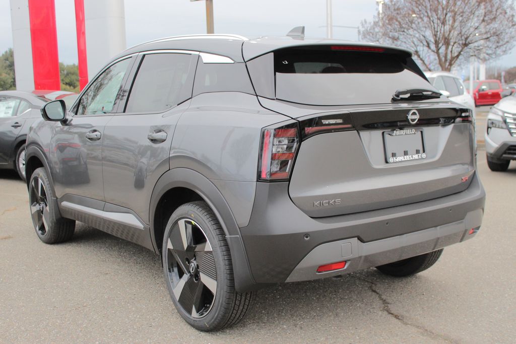 2025 Nissan Kicks SR photo 7