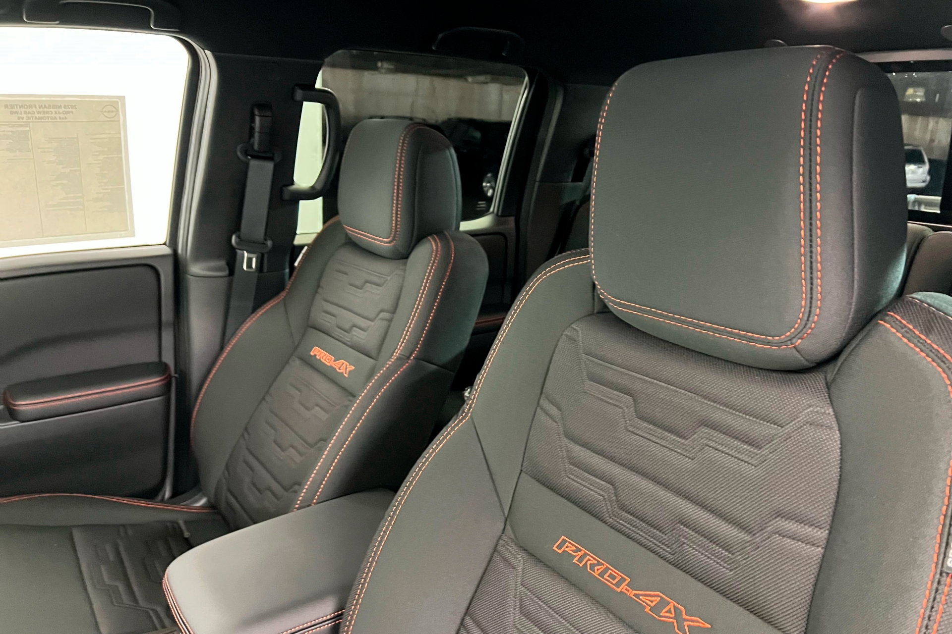 2025 Nissan Frontier PRO-4X photo 15