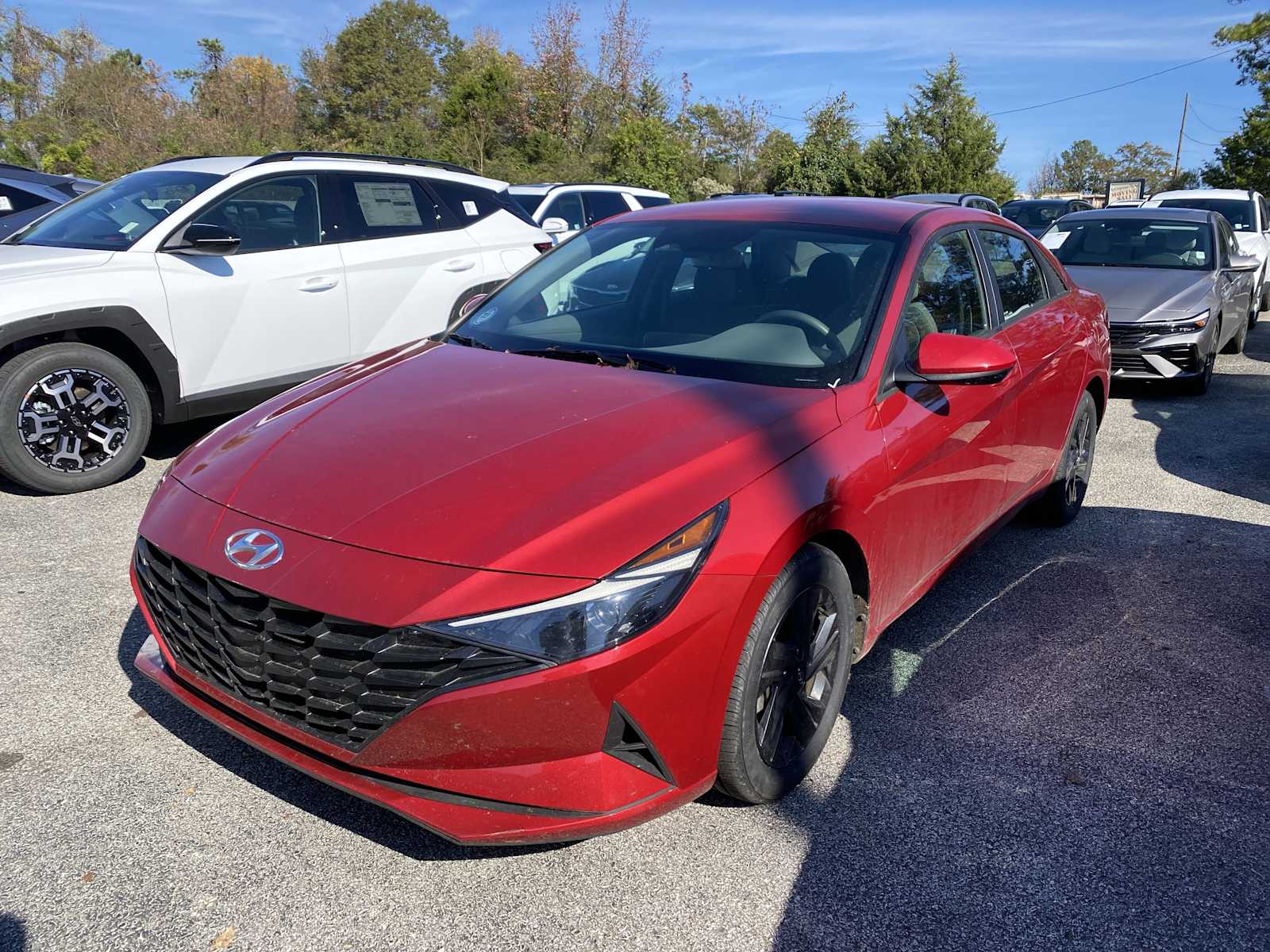 2021 Hyundai Elantra SEL photo 4