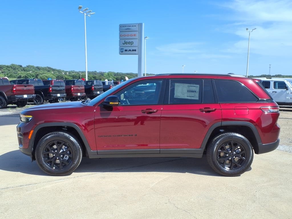 2025 Jeep Grand Cherokee Altitude X photo 4