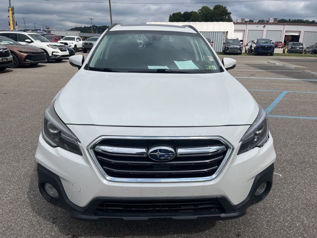 2019 Subaru Outback 3.6R Touring photo 2