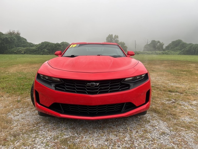 2019 Chevrolet Camaro 1LT photo 2
