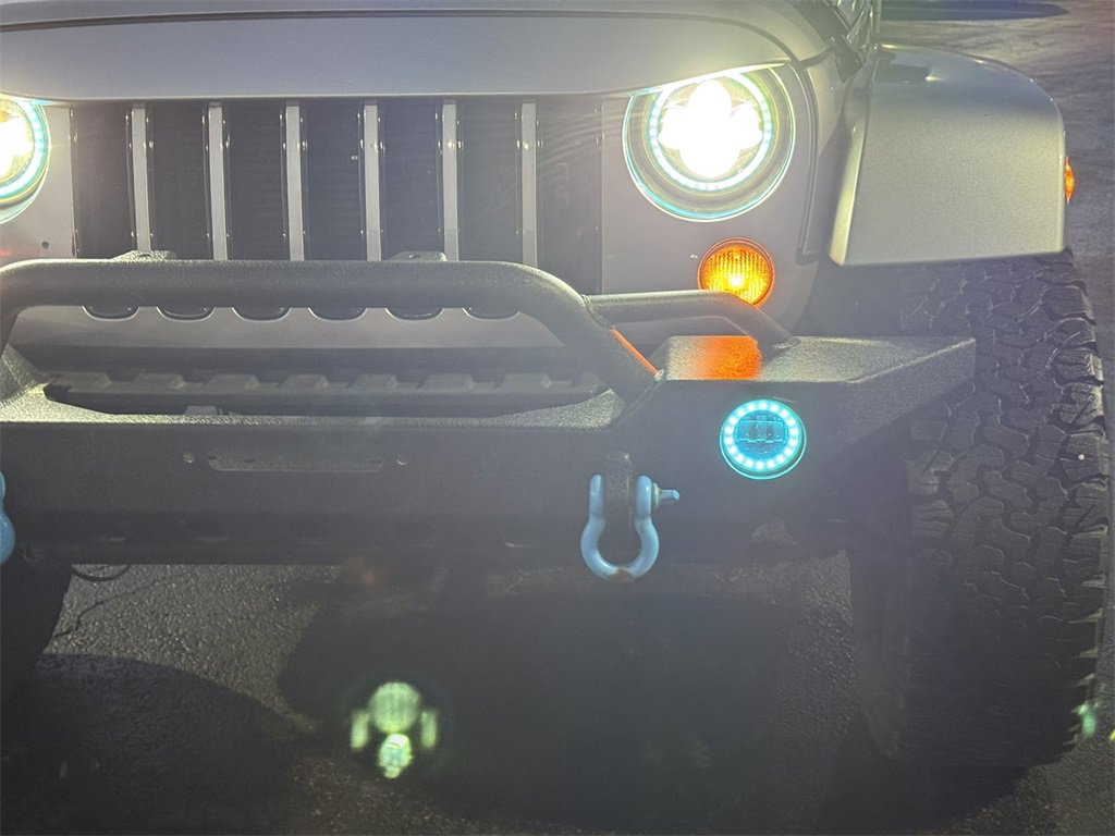 2017 JEEP WRANGLER - Image 9