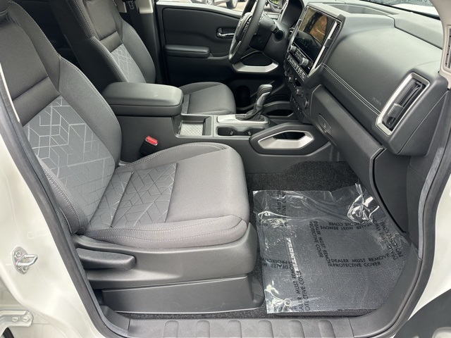 2025 Nissan Frontier Crew Cab SV photo 26