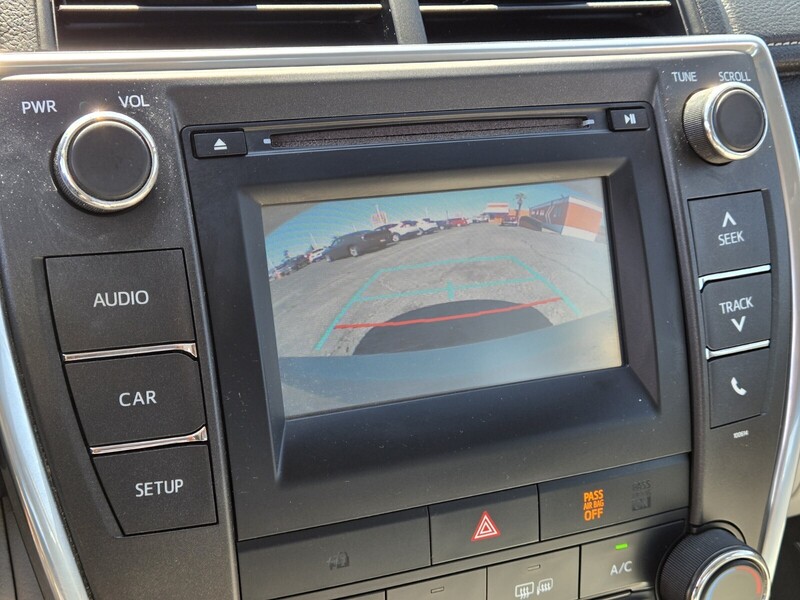2017 Toyota Camry LE photo 15