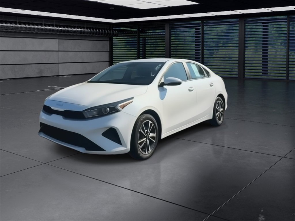 2023 Kia Forte LXS photo 4