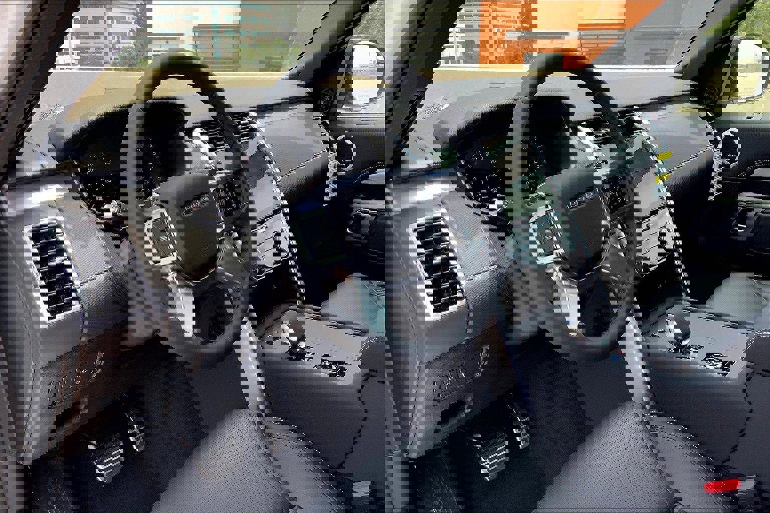 2025 Land Rover Discovery SE photo 7